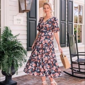 NWT Gal Meets Glam Tegan Dress